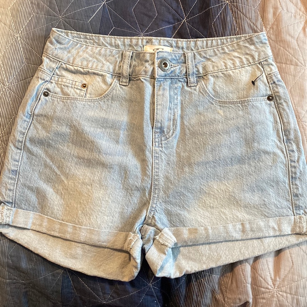 O’Neil Jeans Shorts New with out Tags size 3